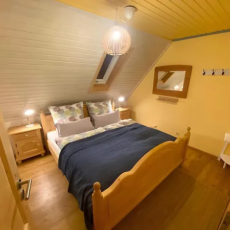 Robin Apartment