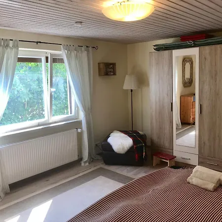 Robin Apartment
